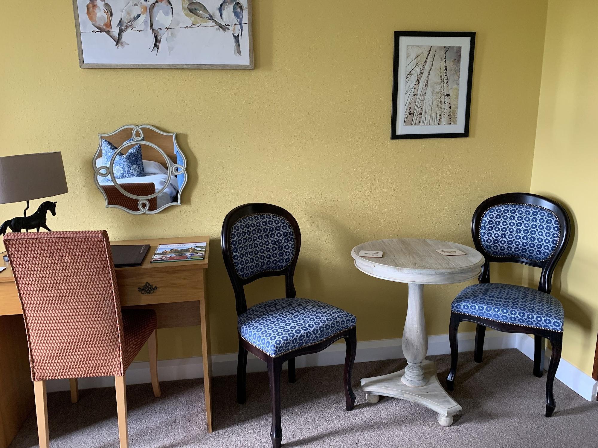 Pilgrim Hotel Much Birch エクステリア 写真